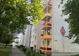 Erstbezug nach Sanierung! Freundliche 3-Raum-Wohnung mit Balkon zu vermieten! 