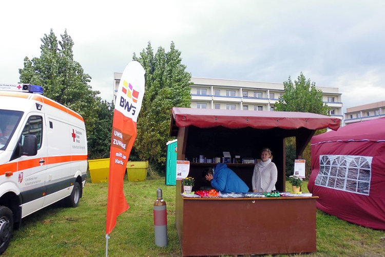 Infostand der BWG beim Nachbarschaftsfest im Wohngebiet Regenstein in Blankenburg – Begegnung, Beratung und Aktionen für Mieter.